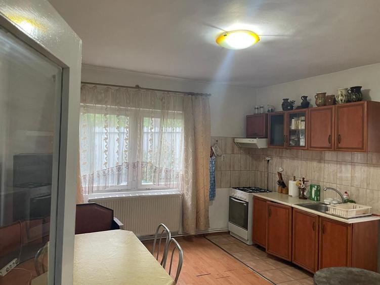 Casă cu 4 camere în Cotnari