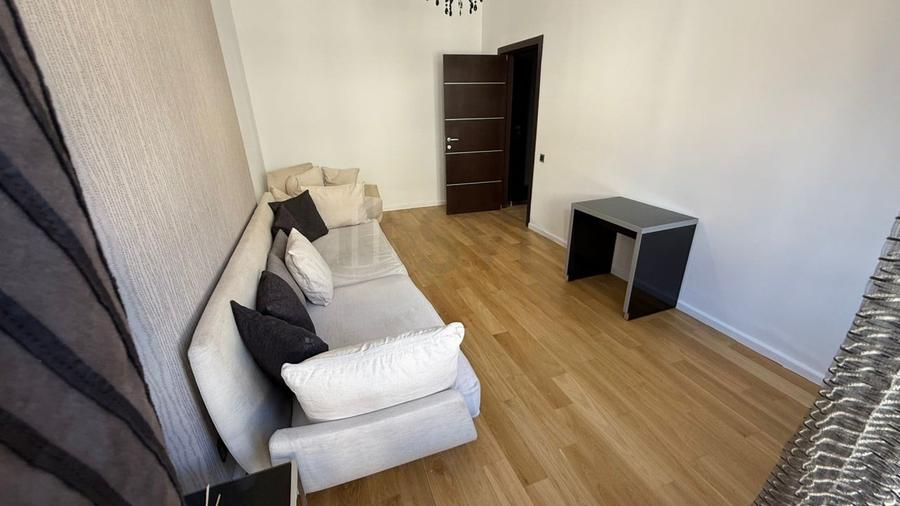 Apartament cu 3 camere decomandat, mobilat în Herăstrău