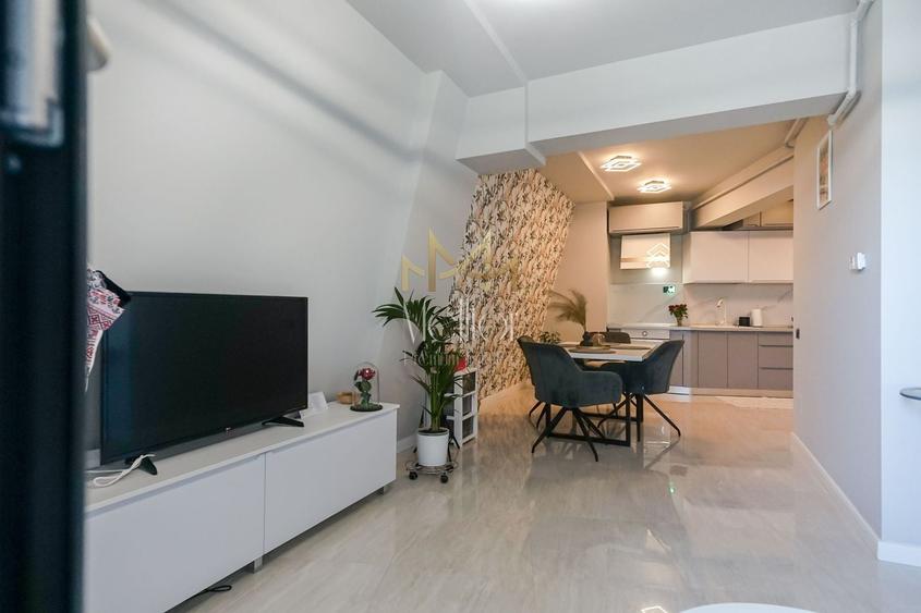 Apartament cu 3 camere semidecomandat, mobilat în Zorilor