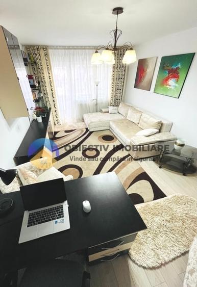 Apartament cu 2 camere decomandat, mobilat în Central