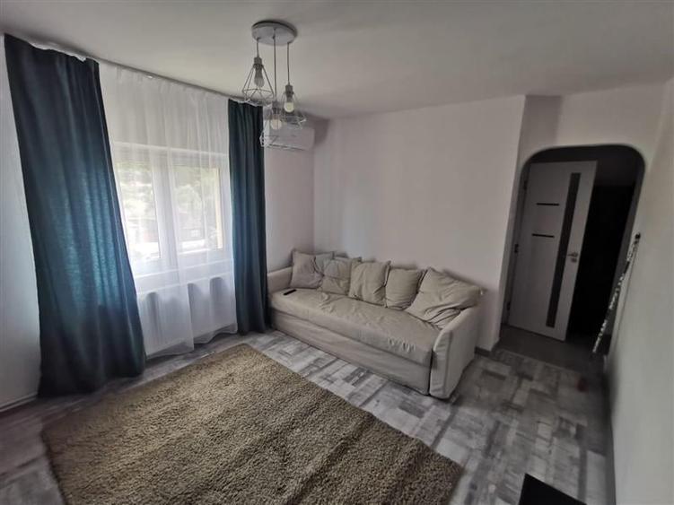 Garsonieră decomandată în Sângeorgiu de Mureș