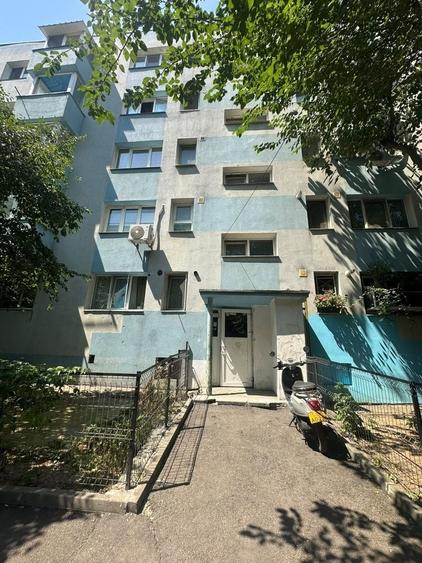 Apartament cu 2 camere decomandat în Rahova
