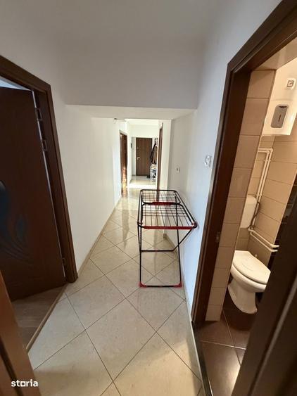 Apartament cu 5 camere decomandat în Decebal