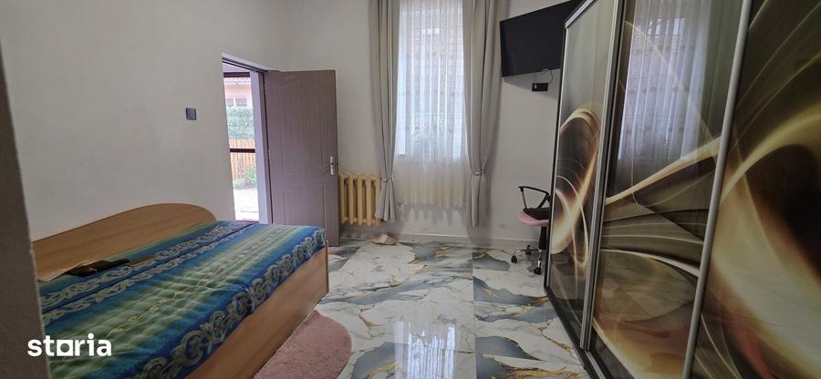 Casă cu 3 camere cu Teren 141 Mp în Central