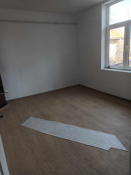 Casă cu 2 camere în Central