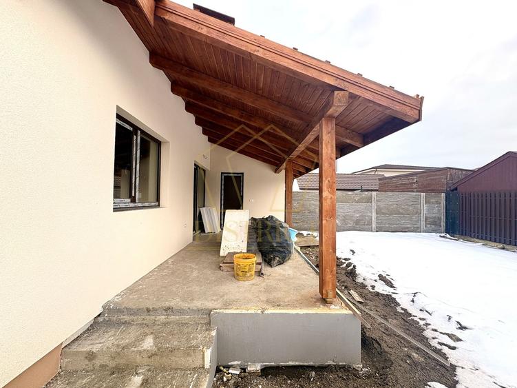 Duplex cu 3 camere cu Canalizare în Moșnița Nouă