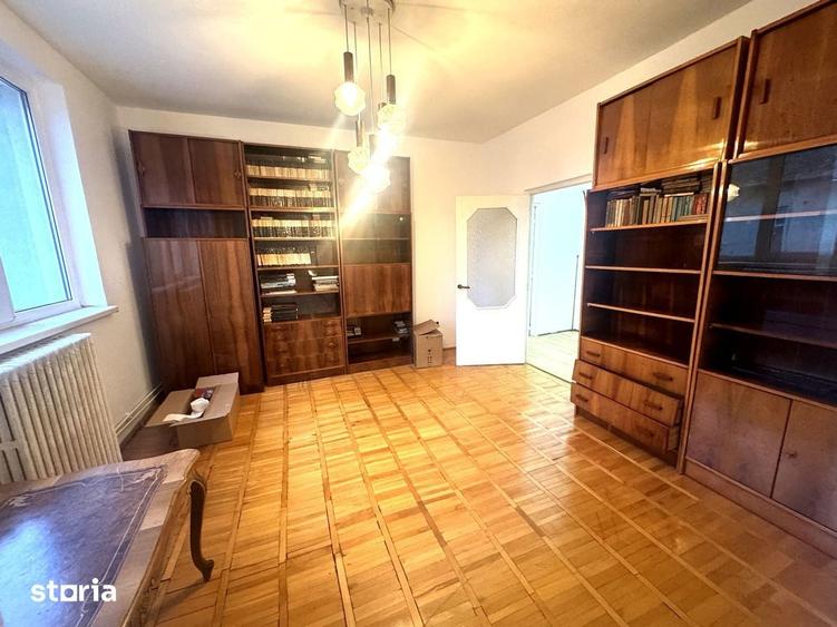 Apartament cu 3 camere în 7 Noiembrie