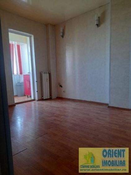 Apartament cu 2 camere semidecomandat în Tomis Nord