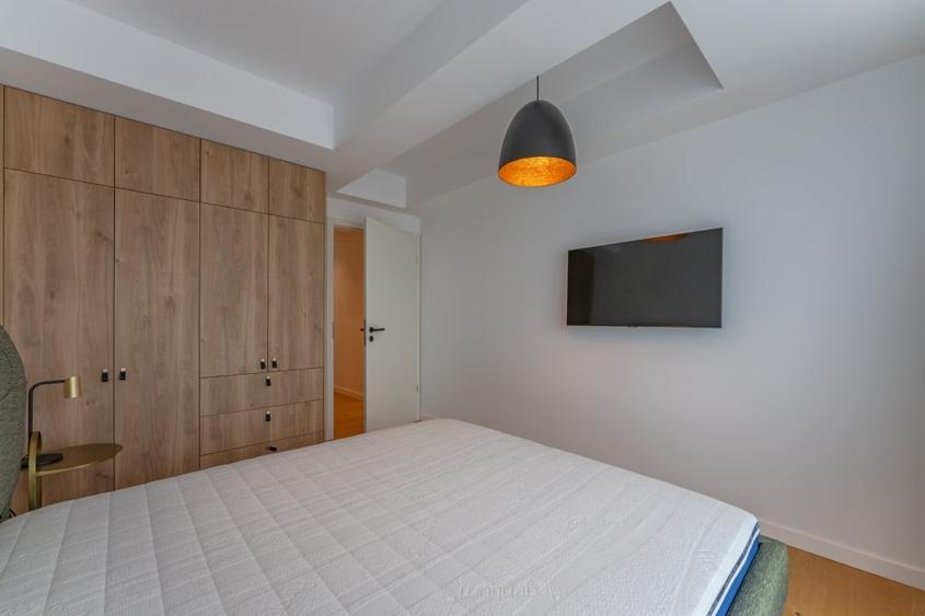 Apartament cu 3 camere decomandat, mobilat în Central