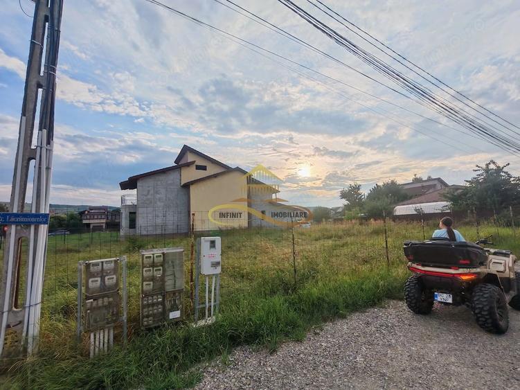 Teren de 820 mp, în Măgura
