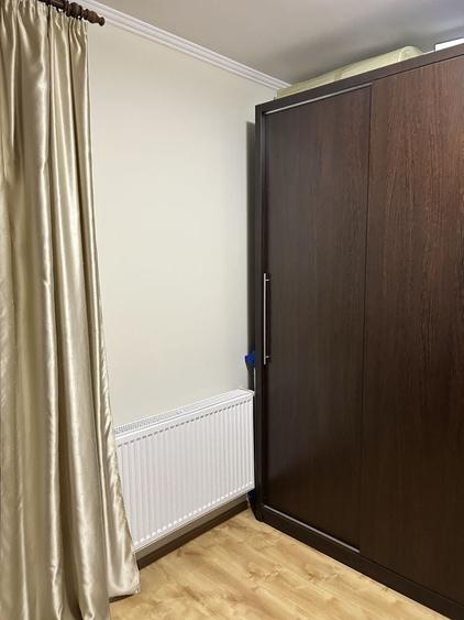 Apartament cu 3 camere decomandat în Exterior Vest