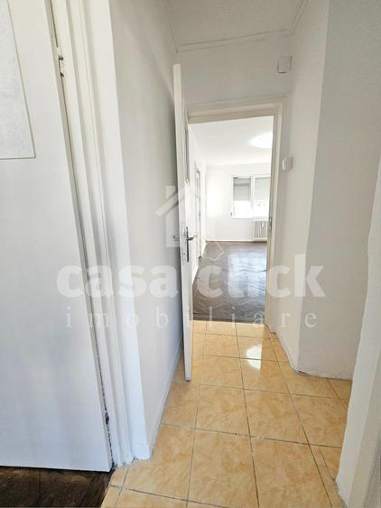 Apartament cu 3 camere decomandat în Central