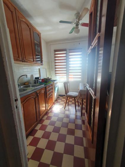 Apartament cu 4 camere decomandat în Sud