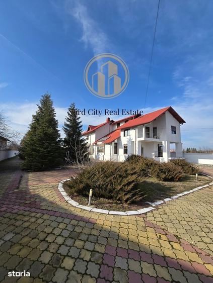 Casă cu 5 camere cu Teren 7500 Mp în Ciolpani