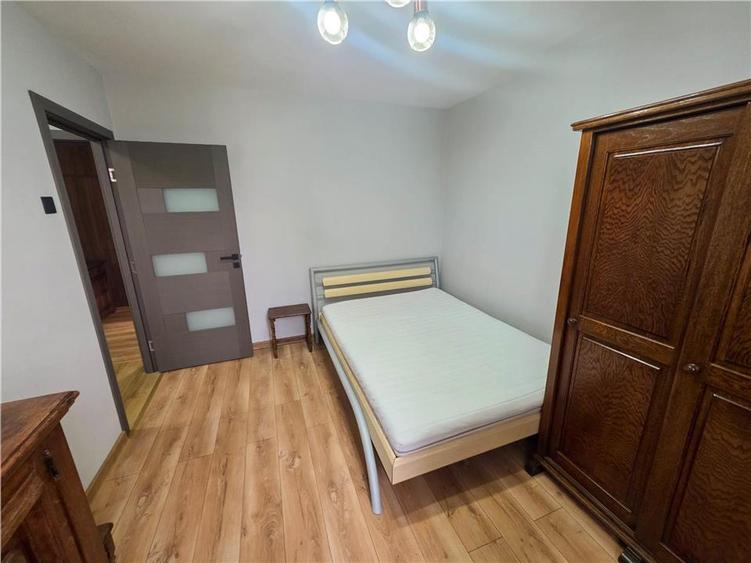Apartament cu 2 camere semidecomandat în Cornișa