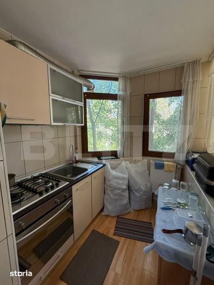 Apartament cu 3 camere decomandat în Piața Centrală