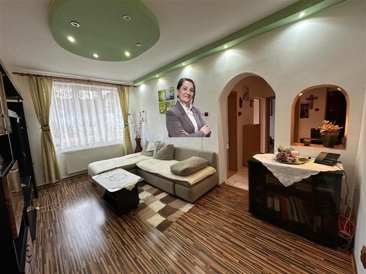 Apartament cu 2 camere decomandat în Marginea