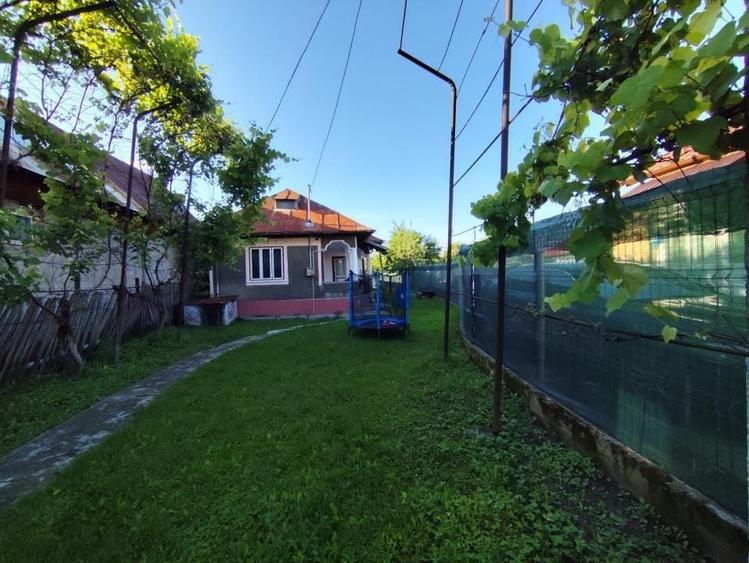 Casă individuală cu 3 camere cu Canalizare în Cocorăștii Mislii
