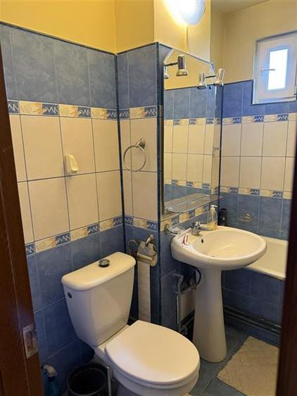 Apartament cu 4 camere decomandat, mobilat în 9 Mai