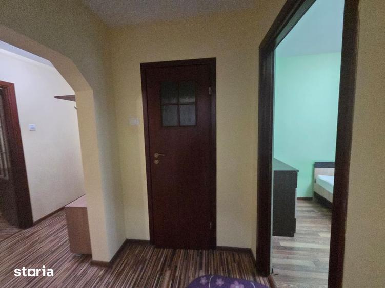 Apartament cu 3 camere decomandat în Mircea cel Bătrân