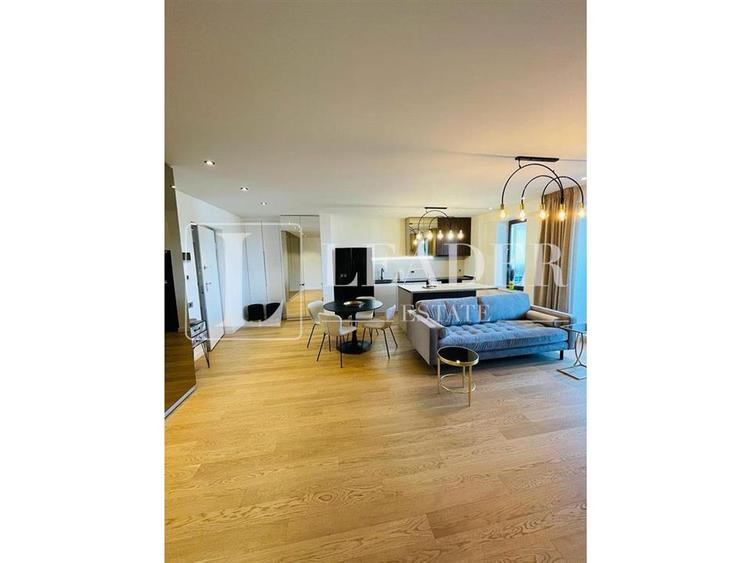 Apartament cu 3 camere decomandat, mobilat în Barbu Văcărescu