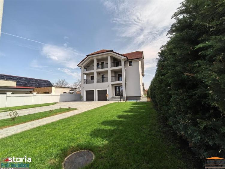 Casă cu 6 camere cu Teren 1523 Mp în Livada