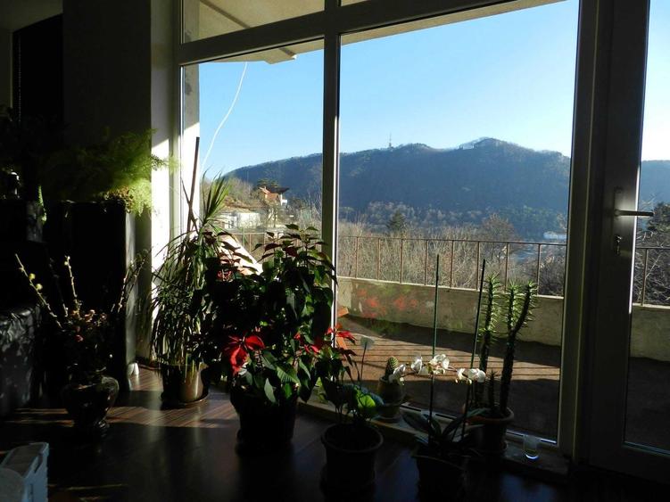 Casă cu 4 camere în Sud