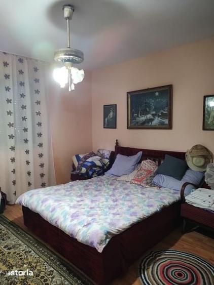Casă cu 4 camere cu Teren 200 Mp în Central