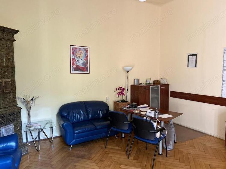 Casă cu 6 camere cu Teren 1000 Mp în Traian