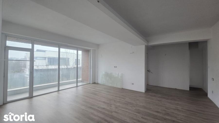 Apartament cu 3 camere în Băneasa