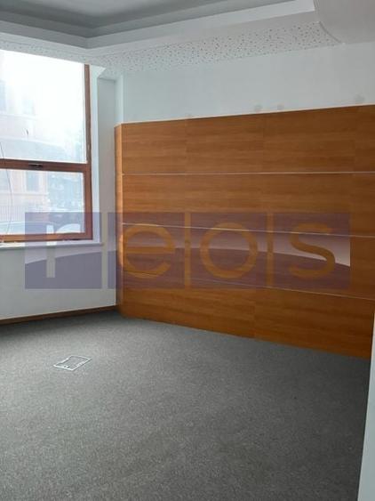 Spațiu comercial, de 1,900 mp, în Unirii