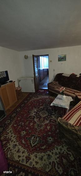 Casă cu 5 camere cu Teren 180 Mp în Central