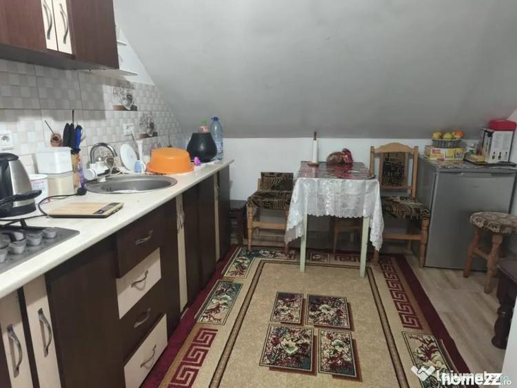 Casă cu 5 camere cu Teren 1000 Mp în Grămești