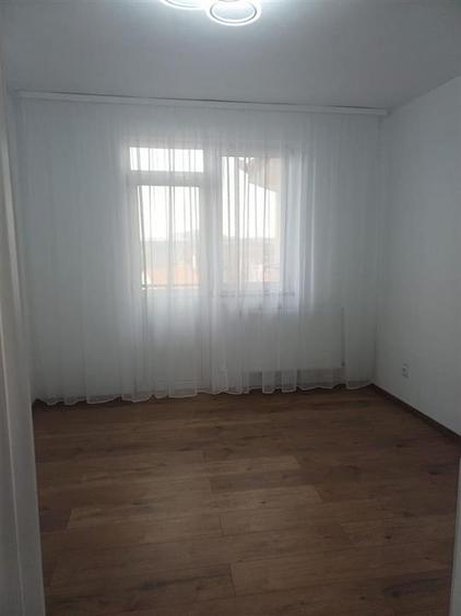 Apartament cu 2 camere decomandat, mobilat în Turnișor