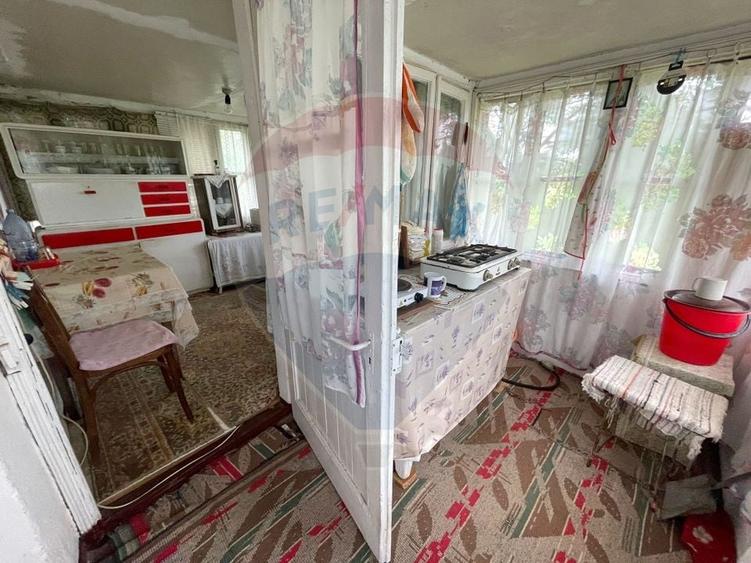 Casă individuală cu 3 camere cu Teren 1692 Mp în Oancea