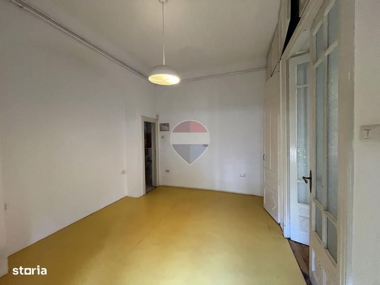 Apartament cu 4 camere în Dacia