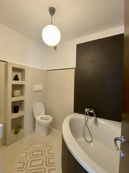 Apartament cu 3 camere semidecomandat, mobilat în Herăstrău