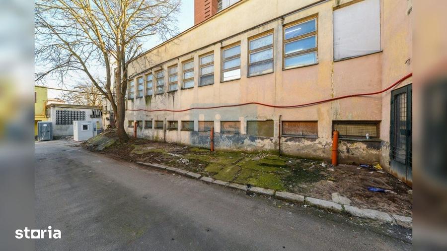 Casă cu Teren 3590 Mp în Central