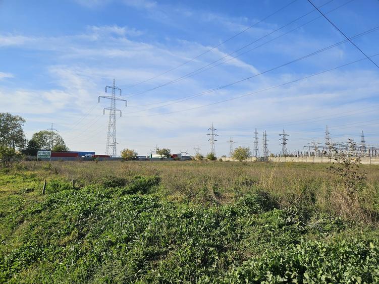 Teren Construcții intravilan de 7562 mp, în Vest