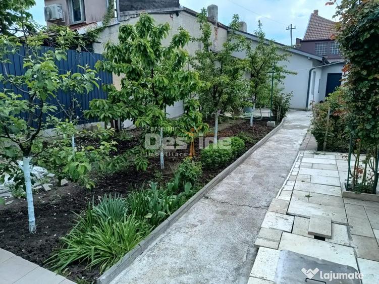 Casă cu 3 camere cu Teren 340 Mp în 16 Februarie