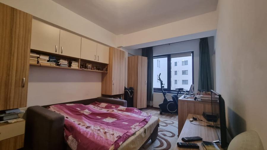 Garsonieră decomandată, mobilată în Bucium