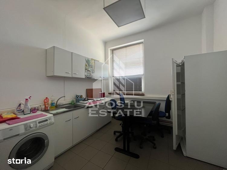 Casă cu 5 camere cu Teren 320 Mp în Aradul Nou