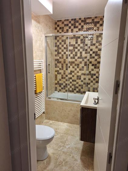 De inchiriat Apartament cu 2 camere in Pia?a 700 - 1