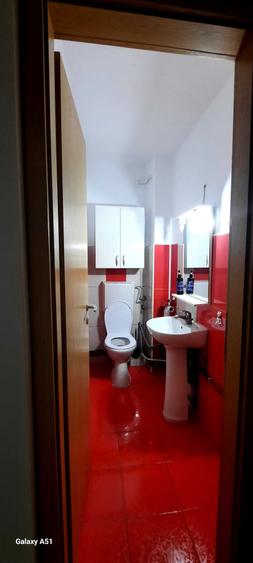 Apartament cu 3 camere decomandat în Aradului