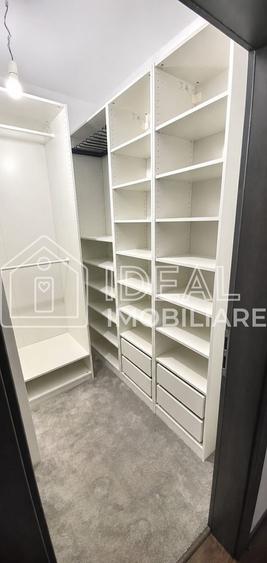Apartament cu 3 camere decomandat, mobilat în Turnișor
