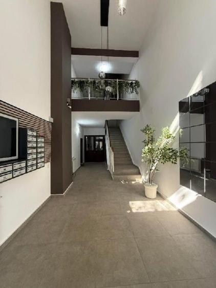 Apartament cu 3 camere decomandat, mobilat în Decebal