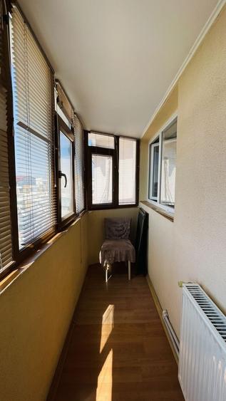 Apartament cu 3 camere decomandat în