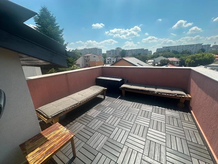 Apartament cu 2 camere semidecomandat, mobilat în 1 Mai