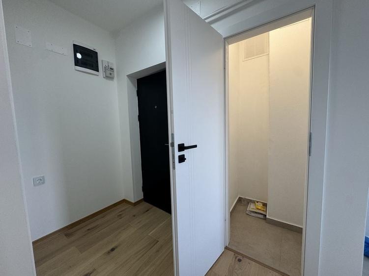Apartament cu 2 camere semidecomandat în Horea
