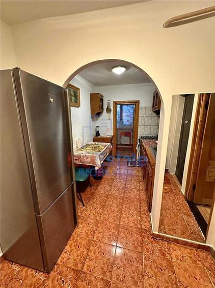 Apartament cu 2 camere decomandat în Filiași